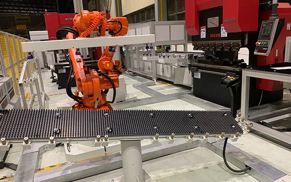 門(mén)闆折彎工(gōng)作(zuò)站(zhàn)