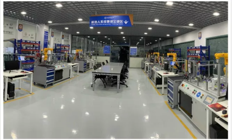 甯波**技(jì)術(shù)學院-智能(néng)網聯汽車(chē)實訓室案例